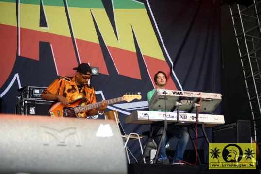 Ade Bantu (D) and The Afrobeat Academy Band 22. Summer Jam Festival - Fuehlinger See, Koeln - Green Stage 08. Juli 2007 (3).JPG